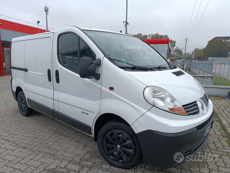 Usato 2007 Renault Trafic Diesel 115 CV (4.900 €)