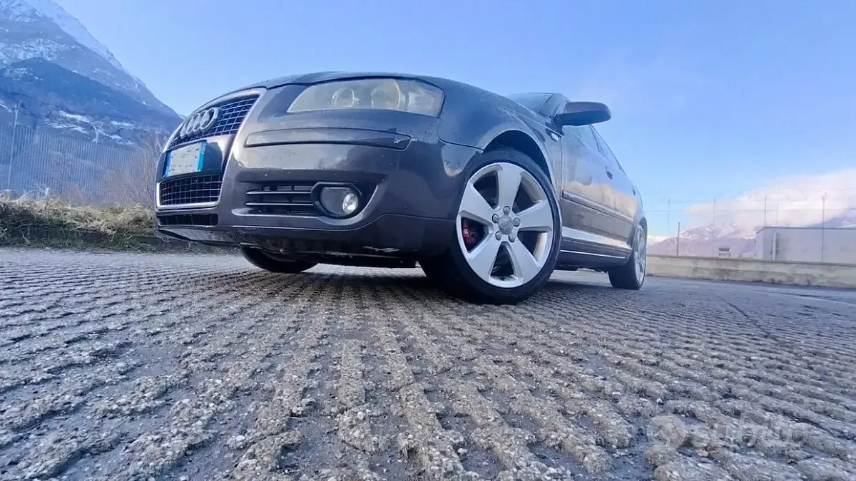 Usata Audi A3 Sportback Ambiente 140 CV (102 kW) 2006 Grigio Utilitaria
