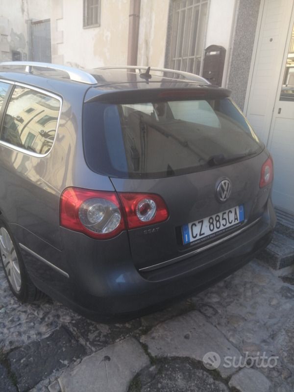 Usata VW Passat 140 CV (102 kW) 2005 Grigio Station wagon
