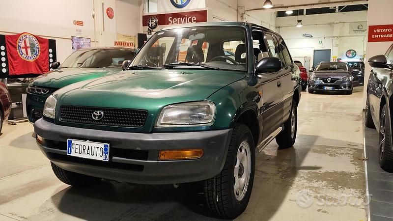 Verde Usata 1997 Toyota RAV4 SUV | 8450 € (Molto cara) - Immagine 1/4