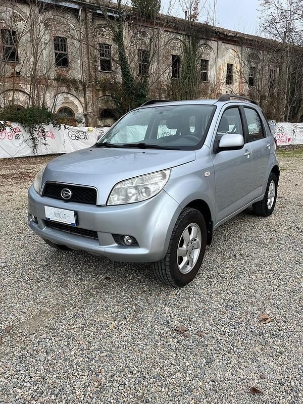 Usata Daihatsu Terios 85 CV (62 kW) 2008 Grigio SUV