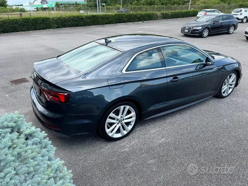 Usata Audi A5 Business 190 CV (139 kW) 2019 Grigio Coupé
