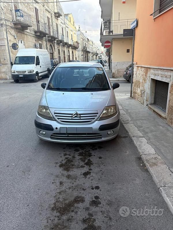 Grigio Usata 2004 Citroën C3 Due volumi | 2000 € (Buon prezzo) - Immagine 1/4
