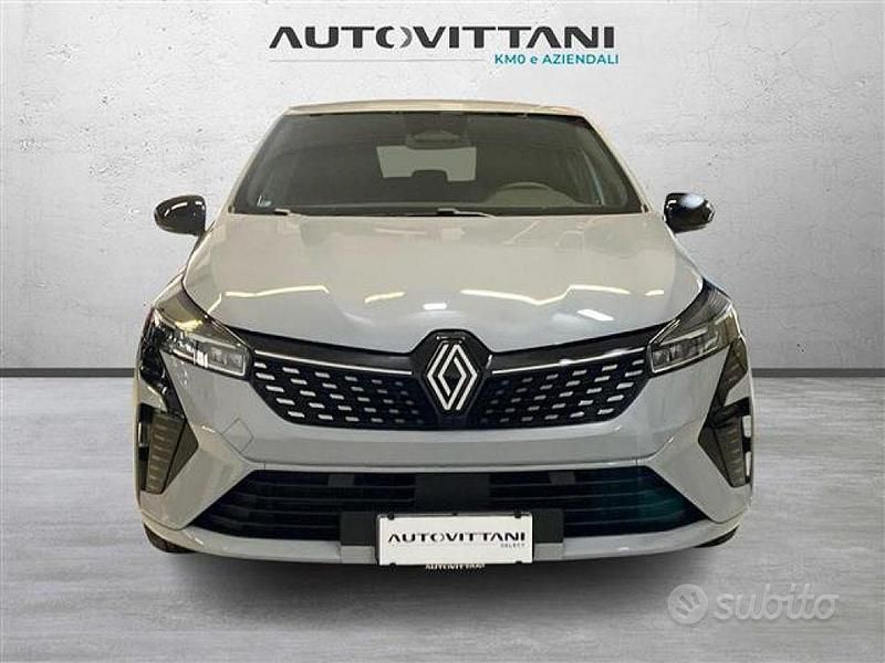 Usata Renault Clio V Techno 145 CV (106 kW) 2025 Grigio scuro Berlina