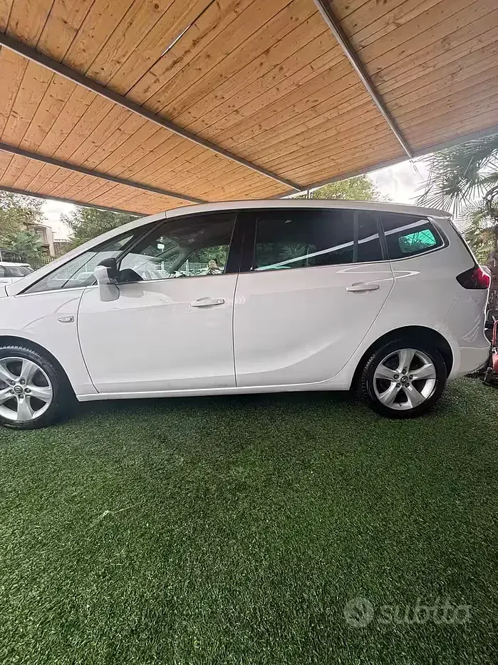 Usata Opel Zafira Tourer Cosmo 150 CV (110 kW) 2015 Bianco Monovolume