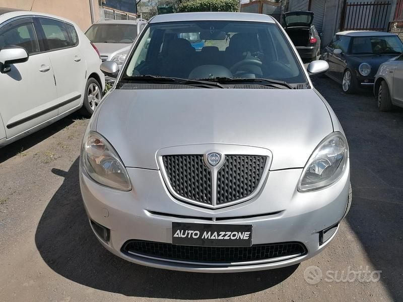 Usata Lancia Ypsilon 75 CV (55 kW) 2009 Grigio Utilitaria
