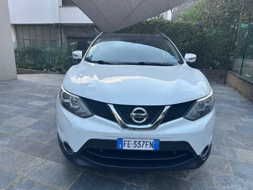 Usata Nissan Qashqai N-Connecta 116 CV (85 kW) 2016 Bianco SUV