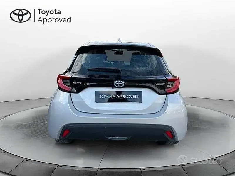 Usata Toyota Yaris Hybrid Trend 2021 Grigio Berlina