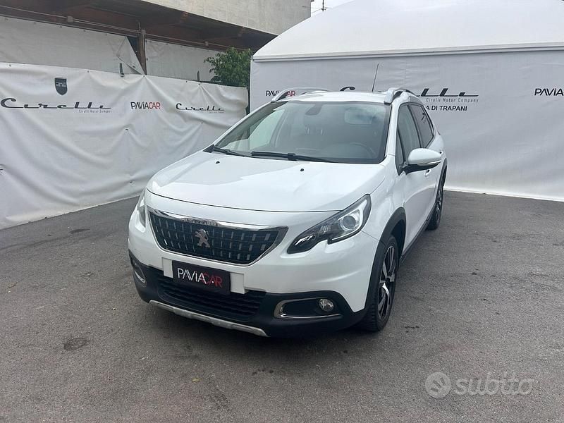 Usata Peugeot 2008 S 120 CV (88 kW) 2019 Bianco SUV