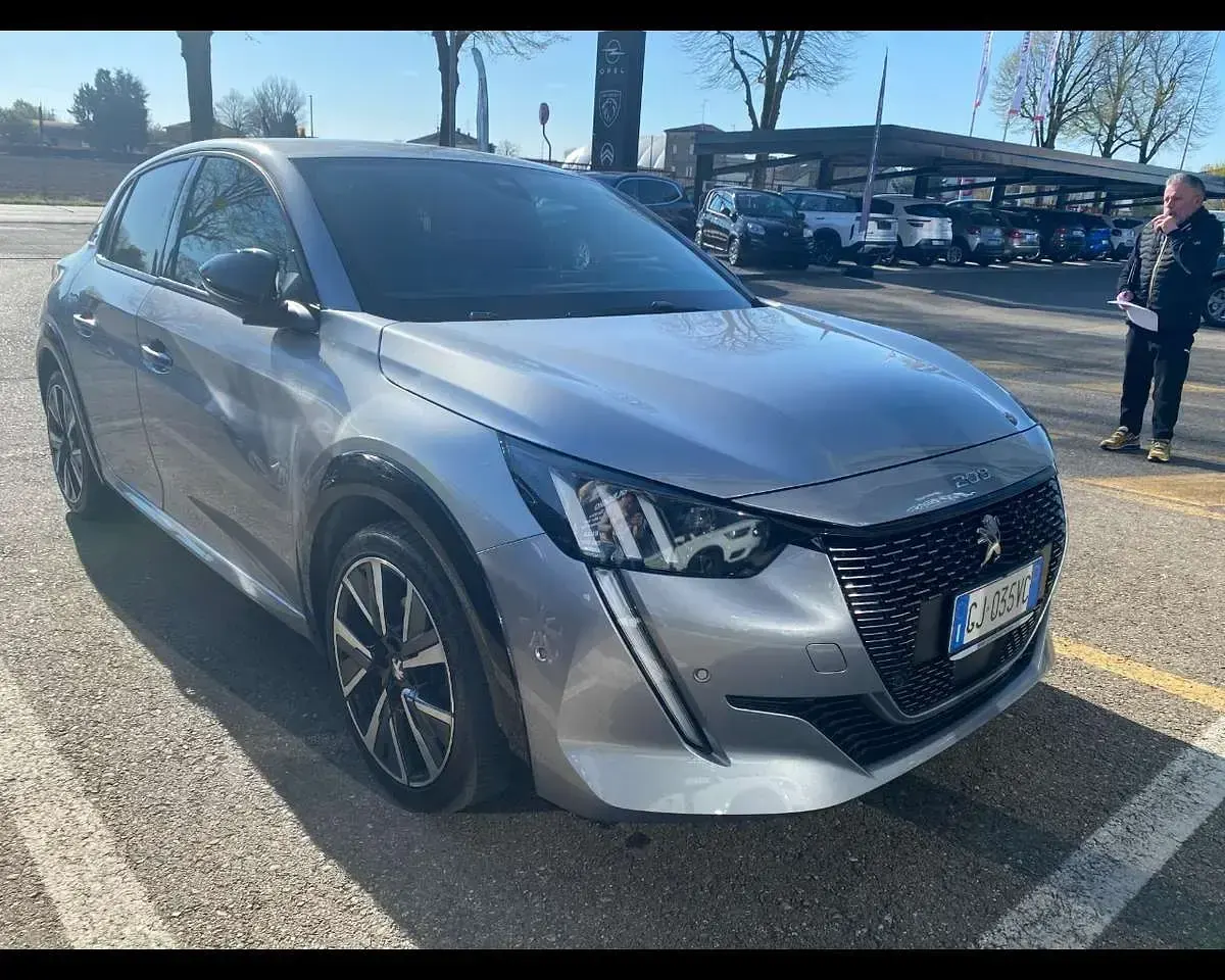 Usata Peugeot 208 GT 131 CV (96 kW) 2022 Grigio Utilitaria