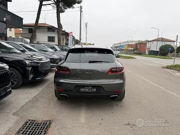 Usata Porsche Macan 252 CV (185 kW) 2018 Grigio SUV