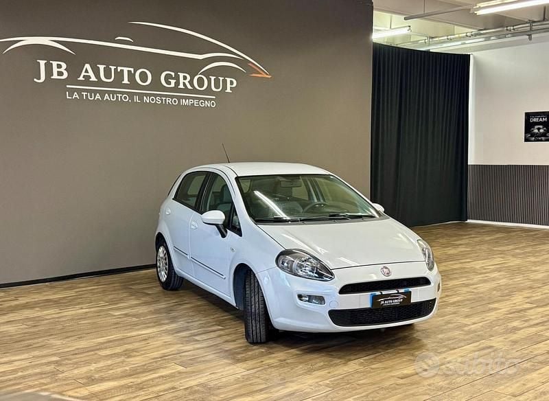 Usata Fiat Punto Lounge 75 CV (55 kW) 2014 Grigio Utilitaria