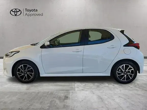 Usata Toyota Yaris Trend 91 CV (66 kW) 2022 Super white Utilitaria