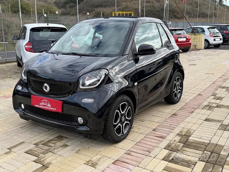 Usata Smart ForTwo Cabrio Prime 71 CV (52 kW) 2017 Nero Cabrio