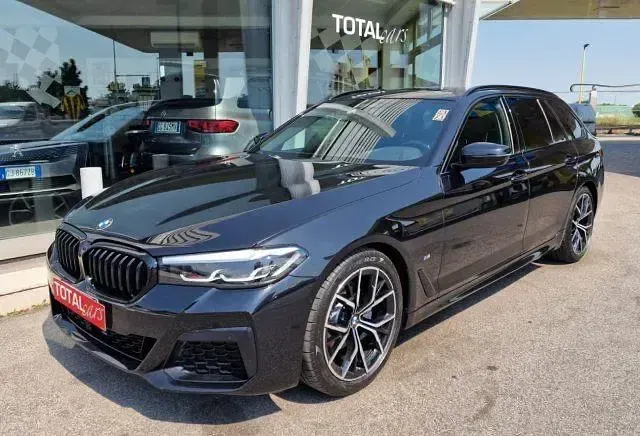 Usata BMW 520 M Sport 190 CV (139 kW) 2021 Nero metallizzato Station wagon