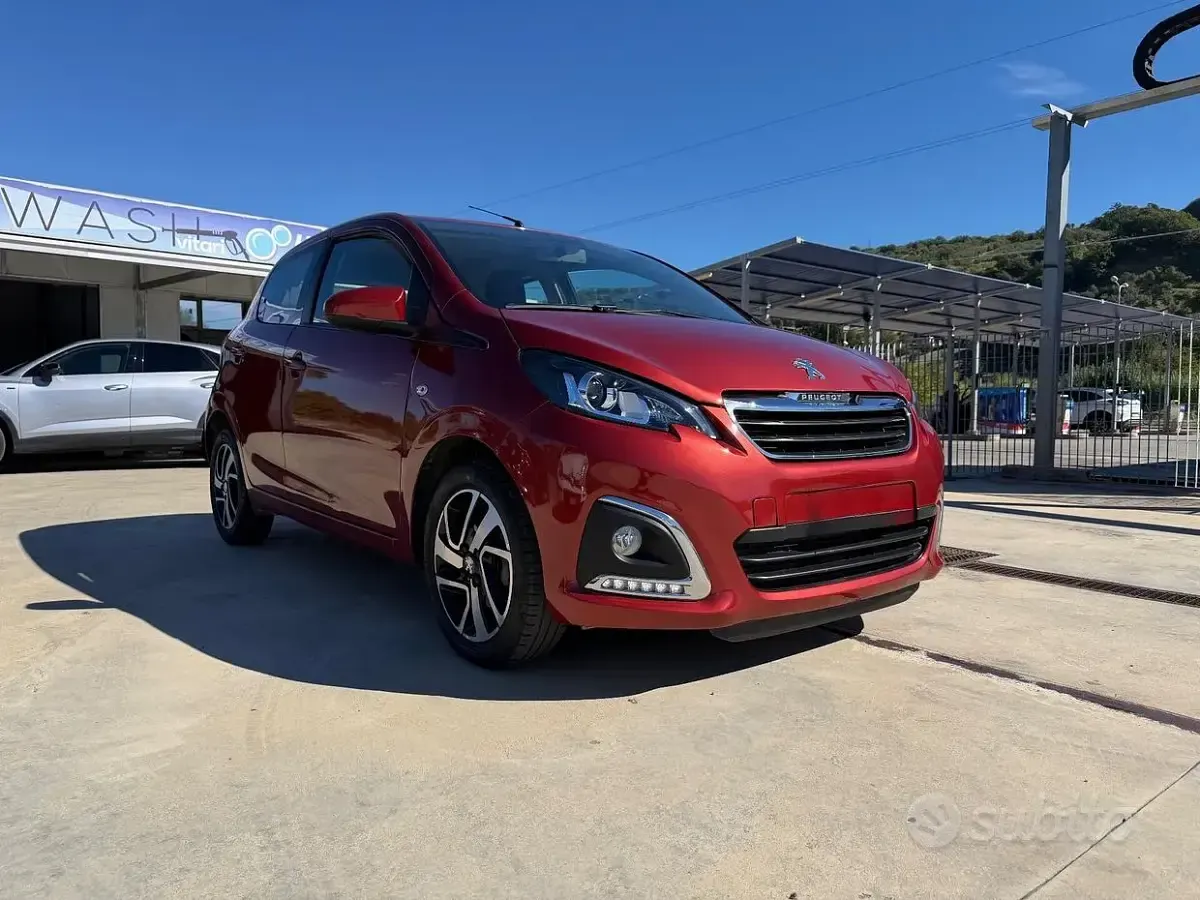 Usata Peugeot 108 Allure 72 CV (52 kW) 2021 Rosso Berlina