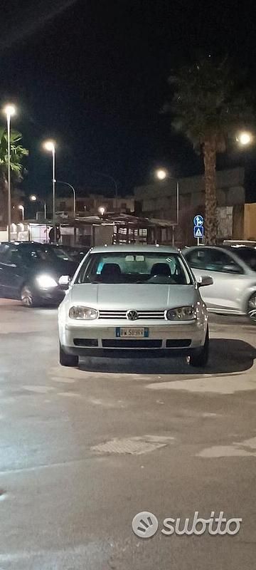 Usata VW Golf IV 105 CV (77 kW) 2001 Grigio Berlina
