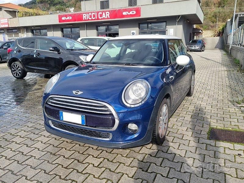 Begagnad Mini Cooper D 116 HK (85 kW) 2014 Blå Halvkombi