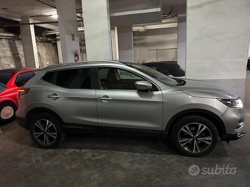 Usata Nissan Qashqai Tekna 131 CV (96 kW) 2018 Grigio SUV