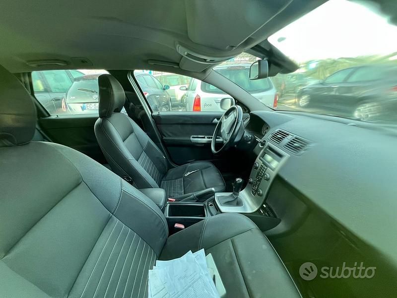 Grigio Usata 2008 Volvo V50 Station wagon | 1750 € (Ottimo prezzo) - Immagine 1/3
