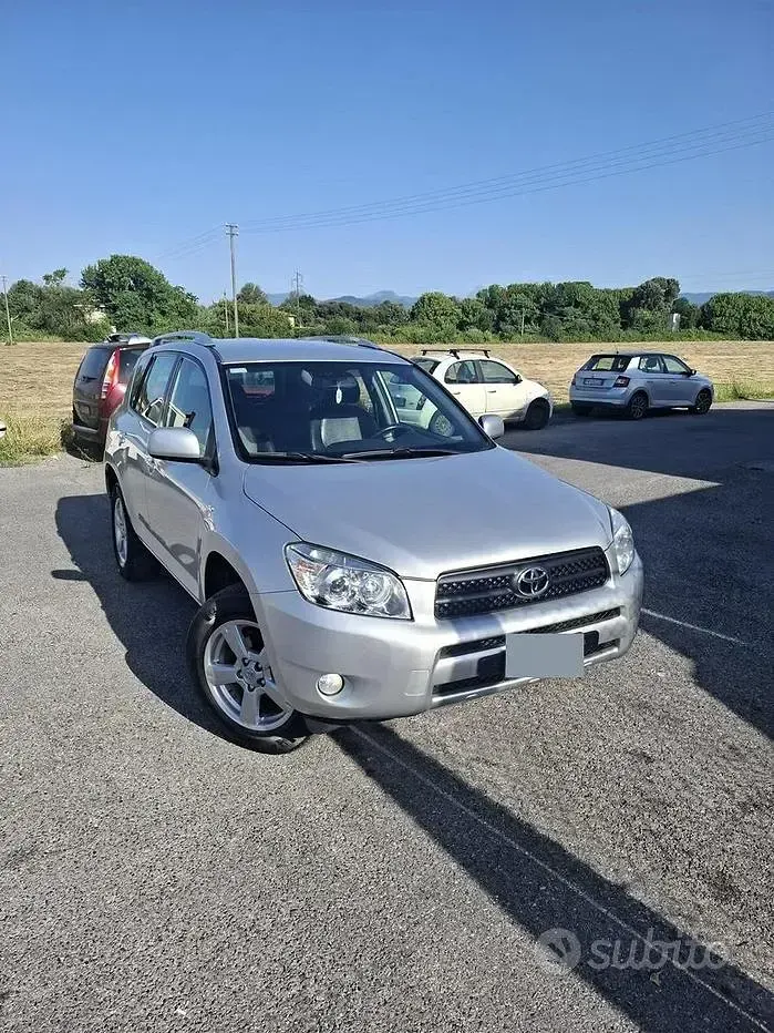 Usata Toyota RAV4 128 CV (94 kW) 2007 SUV