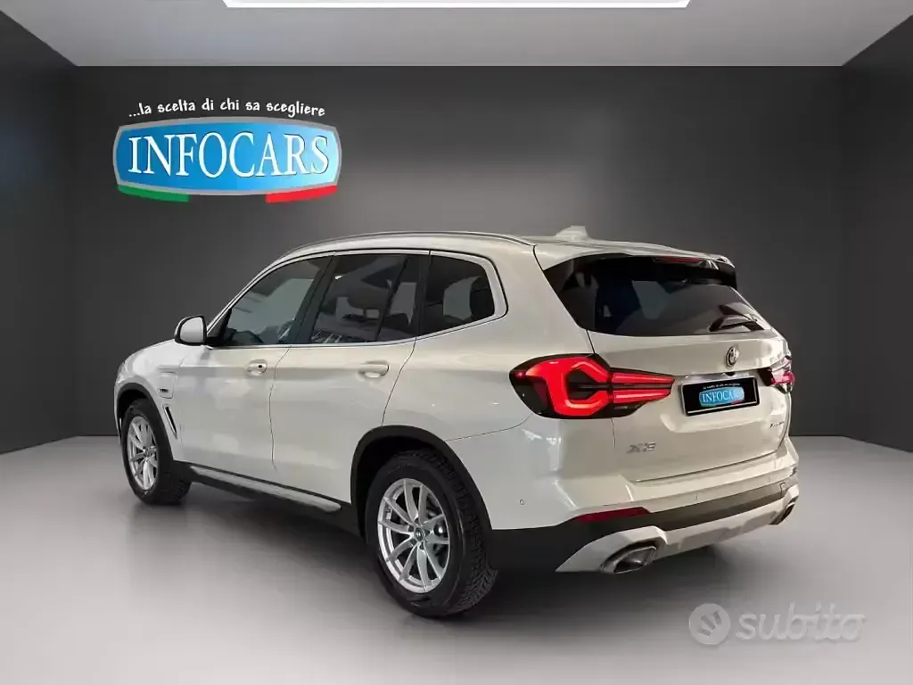 Usata BMW X3 Efficient Dynamics 184 CV (135 kW) 2022 Bianco metallizzato SUV