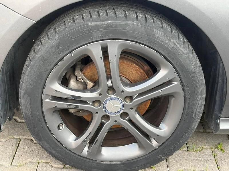 Usata Mercedes B180 Business 109 CV (80 kW) 2015 Monovolume