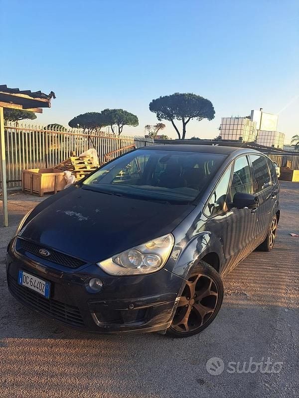 Usata Ford S-MAX Titanium 145 CV (106 kW) 2006 Blu Monovolume