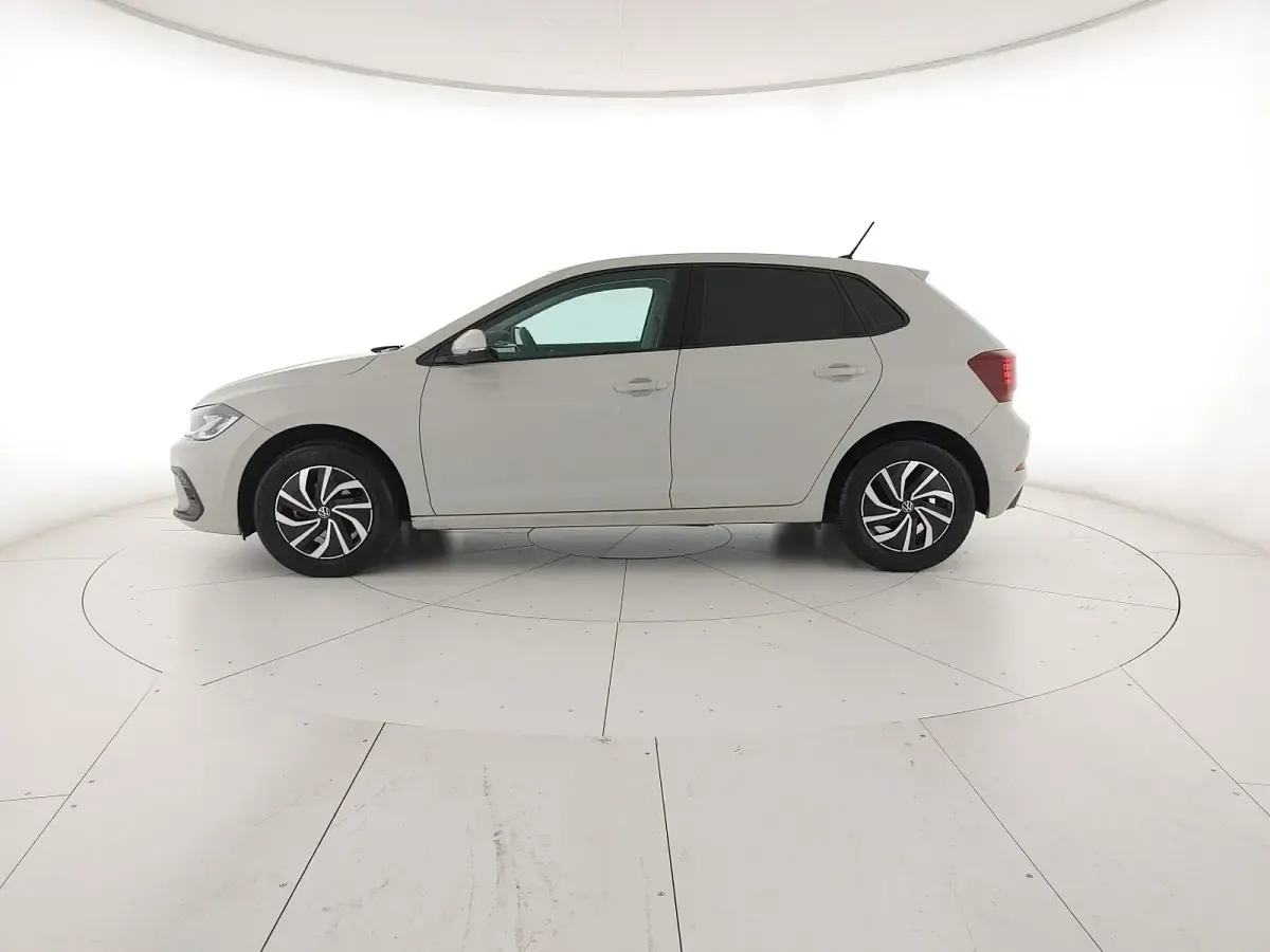 Usata VW Polo Life 80 CV (58 kW) 2024 Ascot grey Utilitaria