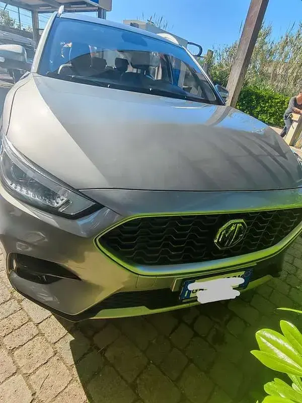 Usata MG ZS Luxury 111 CV (81 kW) 2024 Grigio SUV