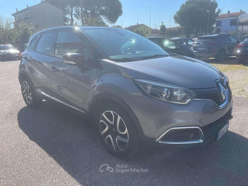 Usata Renault Captur 90 CV (66 kW) 2014 Grigio SUV