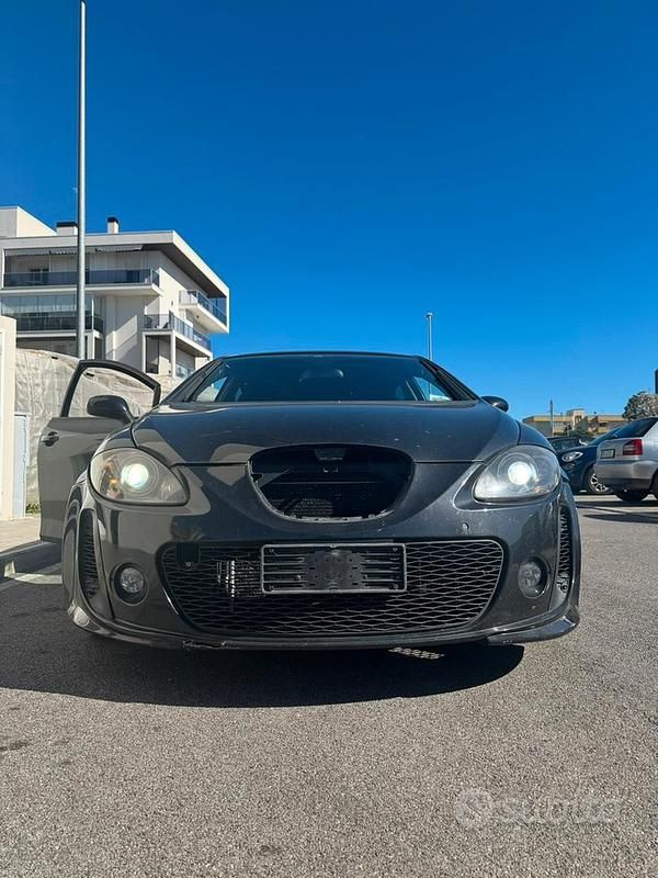Usata Seat Leon FR 170 CV (125 kW) 2008 Nero Utilitaria