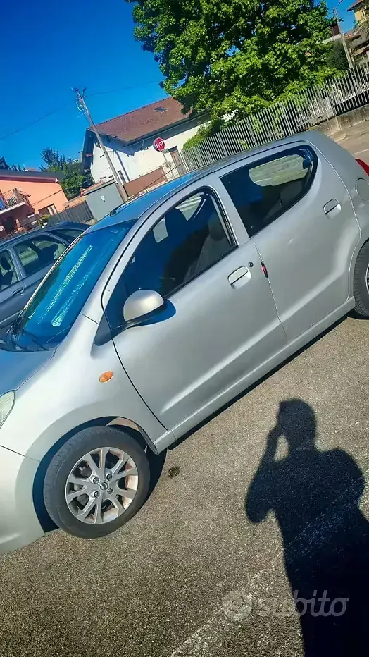 Usata Nissan Pixo 68 CV (50 kW) 2011 Grigio Utilitaria