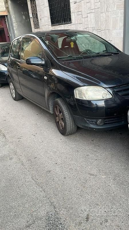 Usata VW Fox 69 CV (50 kW) 2005 Nero Utilitaria