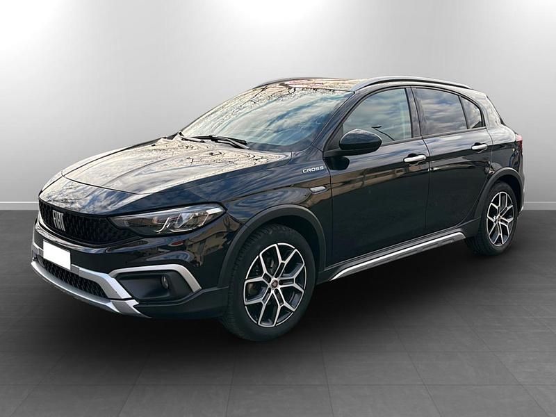 Usata Fiat Tipo Cross 101 CV (74 kW) 2022 Nero Berlina
