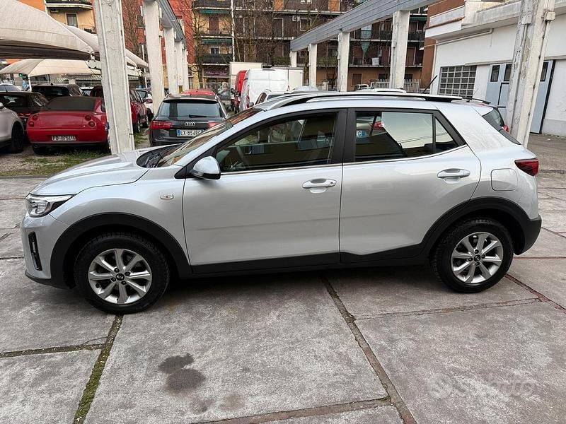 Usata Kia Stonic Style 100 CV (73 kW) 2018 Grigio SUV