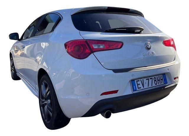 Usata Alfa Romeo Giulietta Distinctive 105 CV (77 kW) 2014 Bianco(met.) Utilitaria