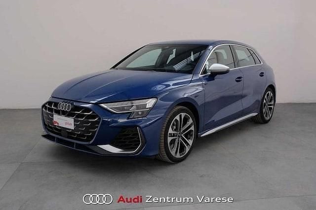 Usata Audi S3 Comfort 333 CV (244 kW) 2024 Blu ascari Berlina