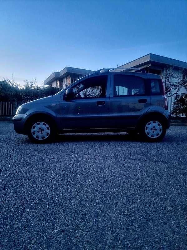Usata Fiat Panda Active 75 CV (55 kW) 2011 Utilitaria
