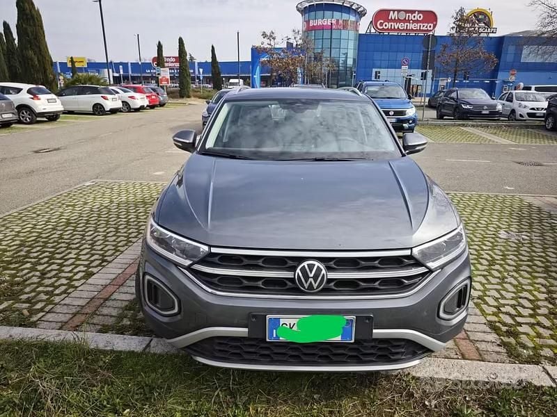 Usata VW T-Roc 150 CV (110 kW) 2023 Grigio SUV