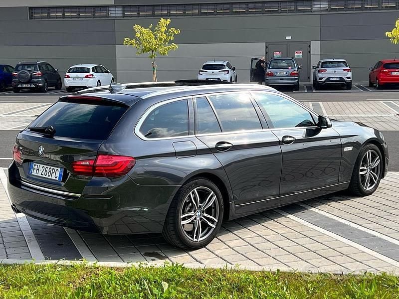 Usata BMW 530 Comfort Edition 2015 Nero Station wagon