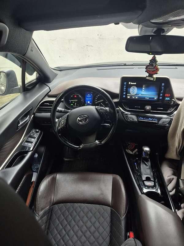 Usata Toyota C-HR Lounge 98 CV (72 kW) 2017 SUV