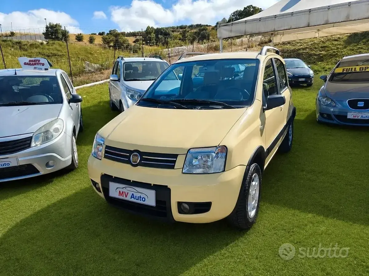 Usata Fiat Panda 4x4 Climbing 75 CV (55 kW) 2012 Giallo Utilitaria