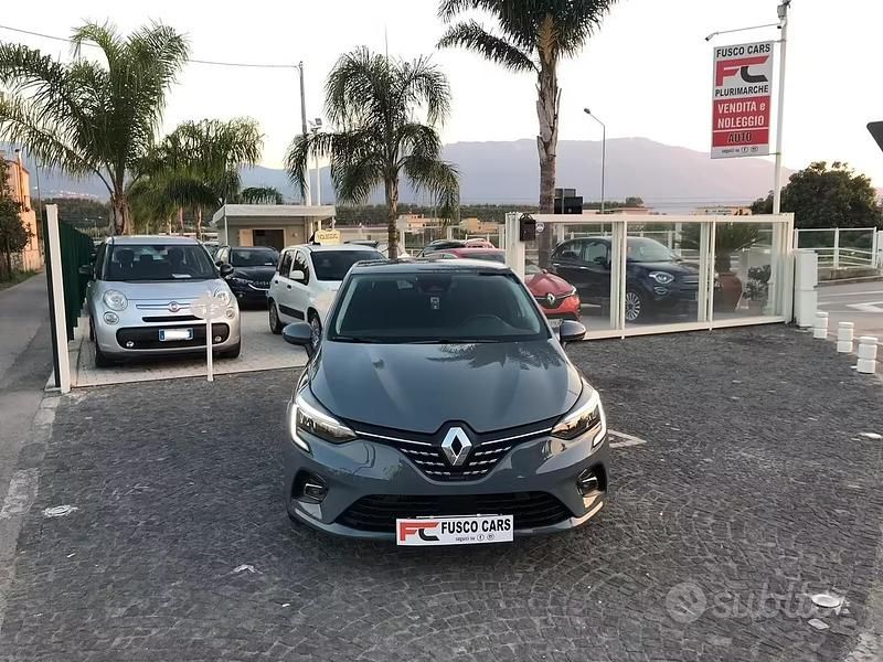 Usata Renault Clio V Life 101 CV (74 kW) 2021 Grigio Berlina
