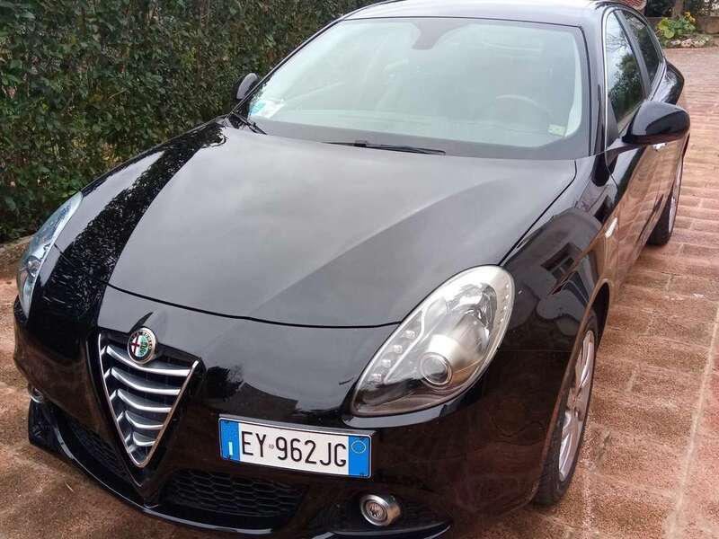 Usato 2015 Alfa Romeo Giulietta 1.4 Benzin 170 CV (12.000 €)