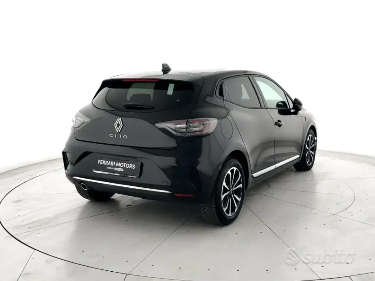 Usata Renault Clio V Techno 91 CV (66 kW) 2025 Nero Berlina