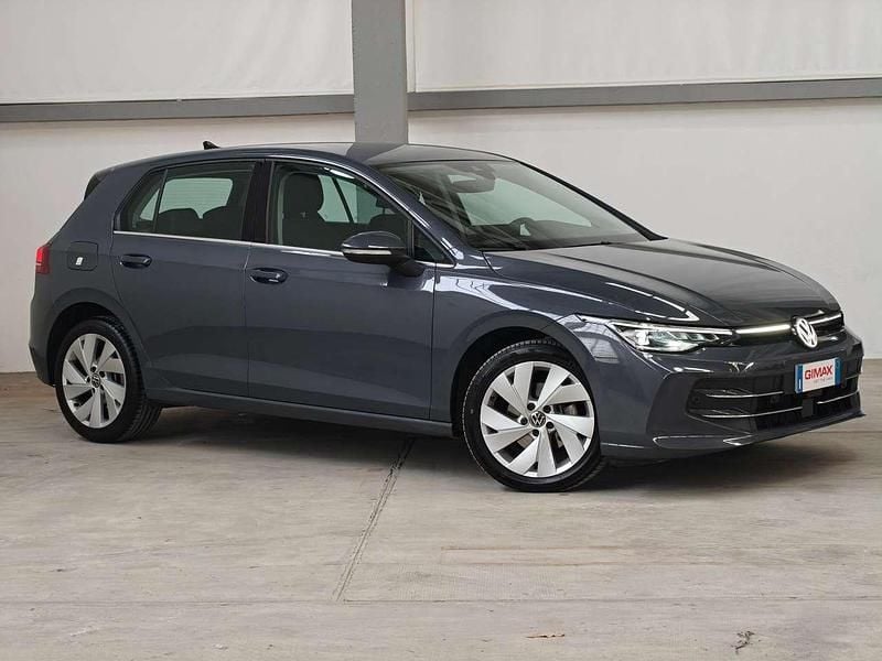 Usata VW Golf VIII Style 150 CV (110 kW) 2025 Dolphin grey metallizzatp Berlina