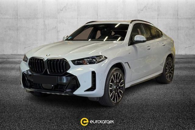 Usata BMW X6 M Sport 381 CV (280 kW) 2024 Grigio metallizzato SUV