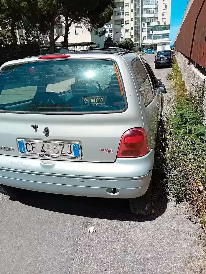Usata Renault Twingo 75 CV (55 kW) 2003 Utilitaria