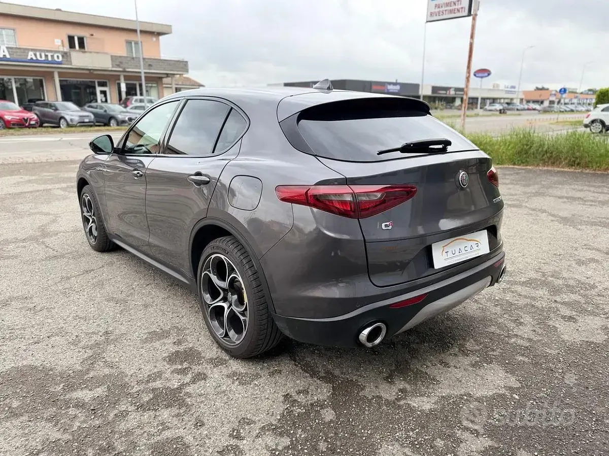 Usata Alfa Romeo Stelvio Tech Edition 210 CV (154 kW) 2019 Grigio SUV